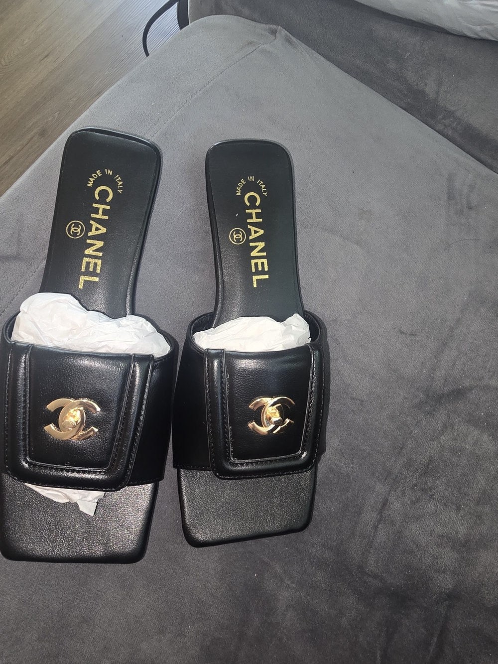 Chanel Black Leather Slide Sandals with Gold CC Logo - Picture 3 of 7